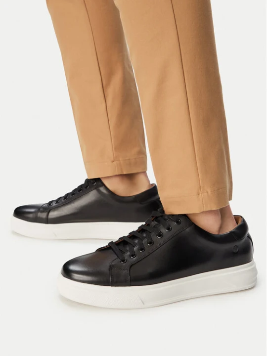 Zdjęcie produktu Sneakersy Clarks Goswell Tie 26186559 Czarny