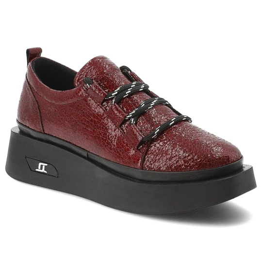 Zdjęcie produktu Sneakersy damskie Artiker, ze skóry lakierowanej na platformie sznurowane i z okrągłym noskiem, bordowe, 57C2046