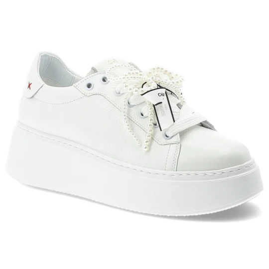 Zdjęcie produktu Sneakersy damskie Chebello, cholewka ze skóry naturalnej gładkiej klasyczne sznurowanie ozdobne detale masywna podeszwa zapewniająca stabilność i wyg biały