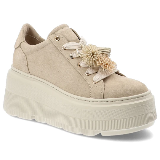 Zdjęcie produktu Sneakersy damskie Chebello, ze skóry naturalnej na wysokiej platformie z klasycznym sznurowaniem i dekoracyjnymi chwostami, beżowe, 5002_-194-000-PSK