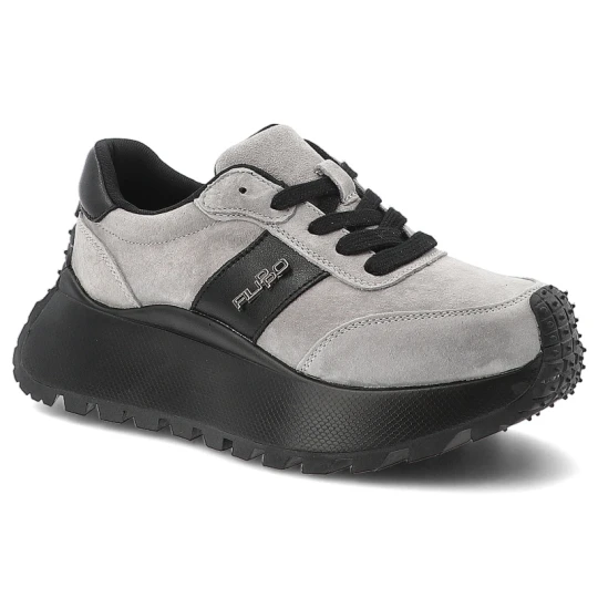 Zdjęcie produktu Sneakersy damskie Filippo o nowoczesnym fasonie z kontrastowymi wstawkami i czarnymi sznurówkami osadzone na wysokiej masywnej podeszwie szare, DP678