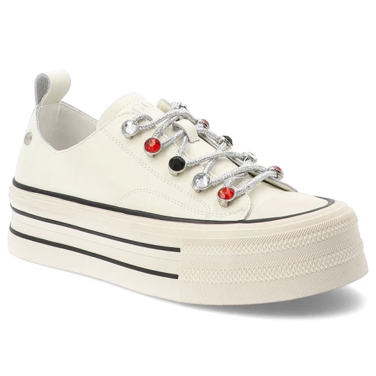 Zdjęcie produktu Sneakersy damskie GOE, cholewka ze skóry licowej z zaokrąglonym noskiem na solidnej podeszwie, białe, TT2N4072