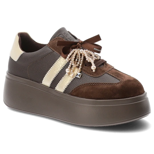 Zdjęcie produktu Sneakersy damskie S.Barski o sportowym fasonie z kontrastowymi wstawkami ozdobnymi sznurówkami z perełkami i wysoką masywną platformą brązowe, GR62-6