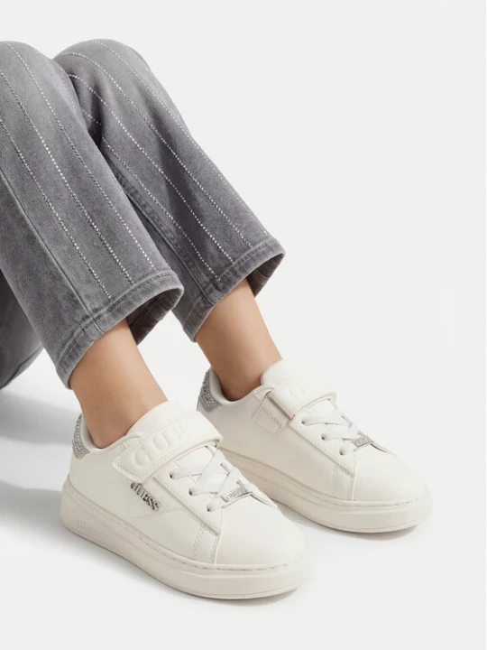 Zdjęcie produktu Sneakersy Guess CEO-V12-1145-SS26 Biały