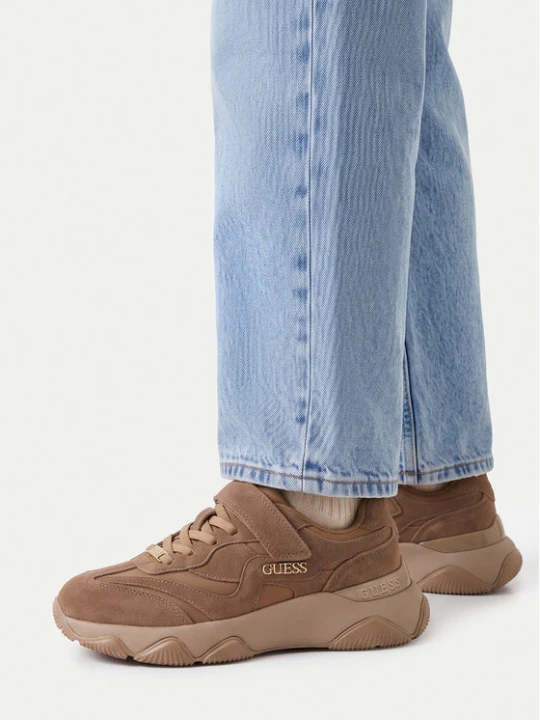 Zdjęcie produktu Sneakersy Guess EO-CP40GG24W2026 Beżowy ciemny