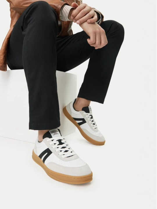 Zdjęcie produktu Sneakersy Guess Jeans CWBEO-BENJAMIN-01 WE Biały