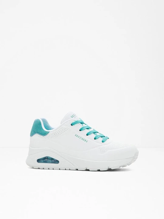 Zdjęcie produktu Sneakersy marki Skechers z pianką memory BonPrix biały