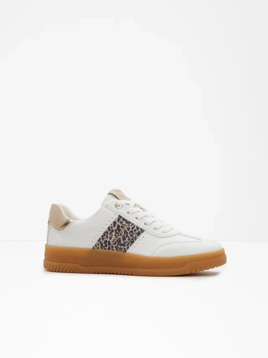 Zdjęcie produktu Sneakersy na platformie marki Marco Tozzi w stylu retro BonPrix biały