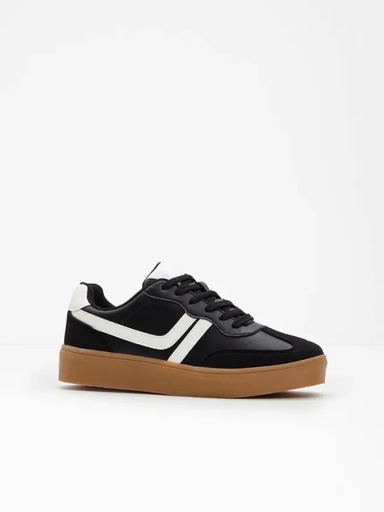 Zdjęcie produktu Sneakersy na platformie w stylu retro BonPrix czarny
