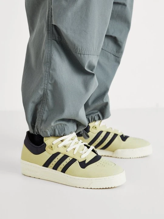 Zdjęcie produktu Sneakersy niskie adidas Originals piaskowy