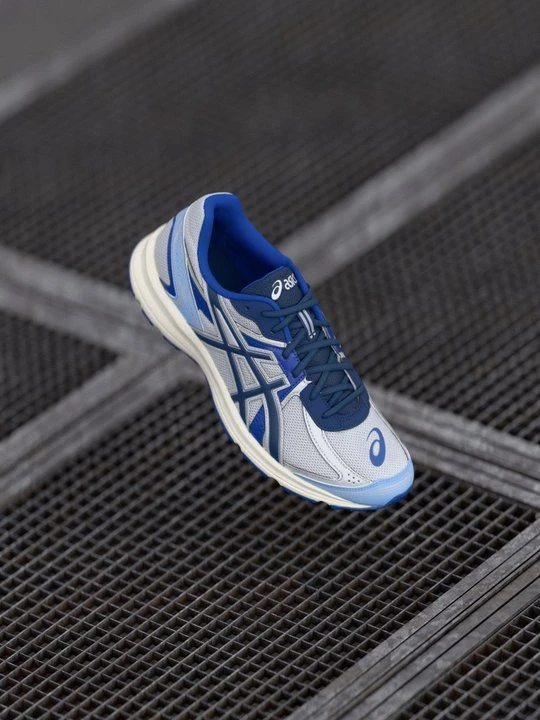 Zdjęcie produktu Sneakersy niskie Asics jasnoszary