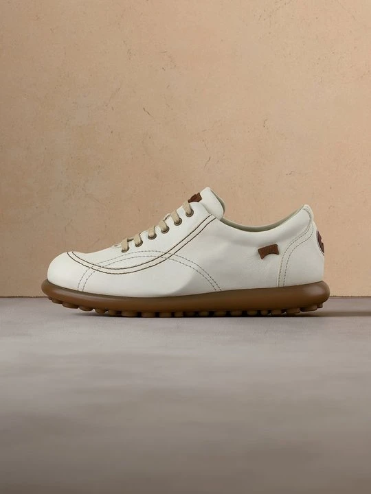 Zdjęcie produktu Sneakersy niskie Camper mleczny