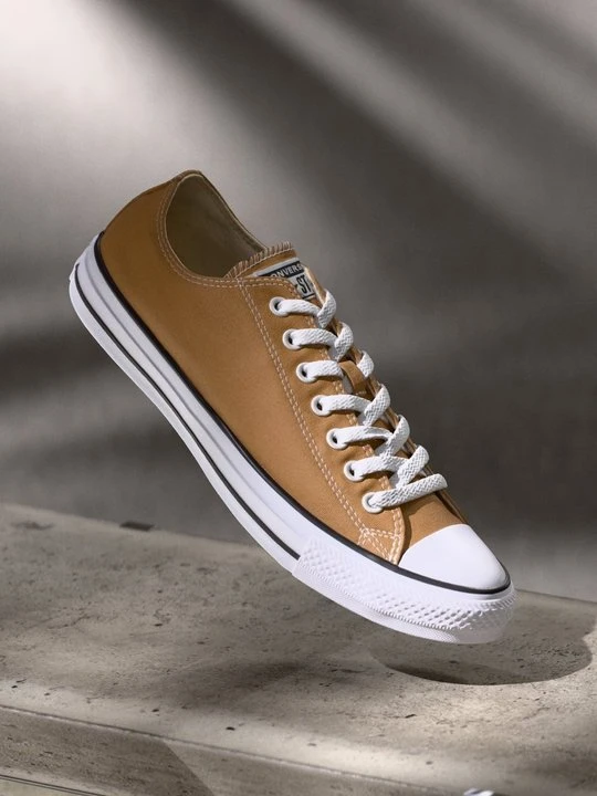 Zdjęcie produktu Sneakersy niskie Converse ciemnopomarańczowy