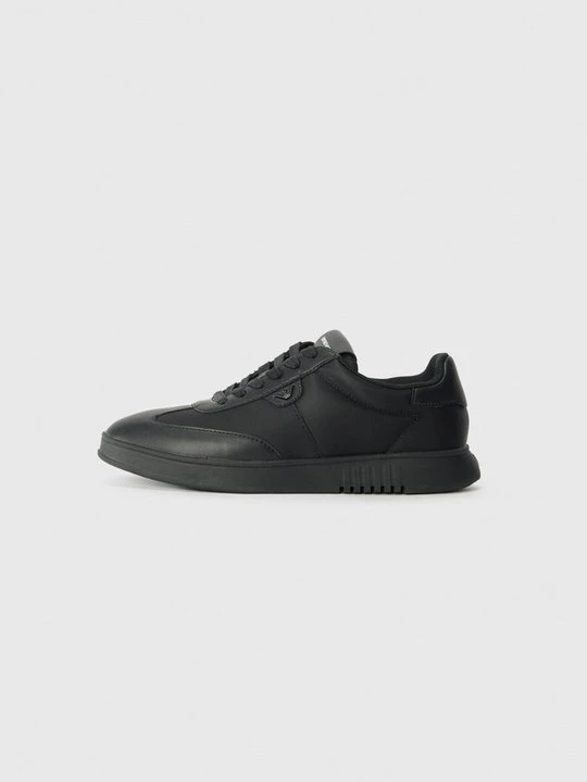 Zdjęcie produktu Sneakersy niskie Emporio Armani czarny