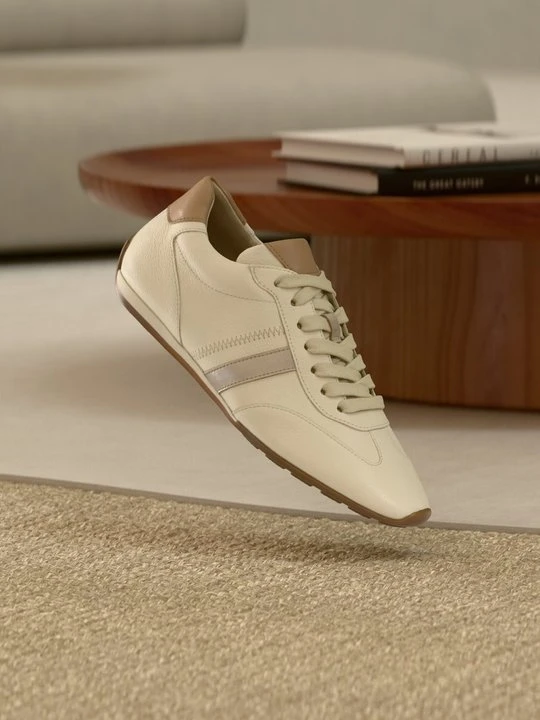 Zdjęcie produktu Sneakersy niskie Gabor mleczny