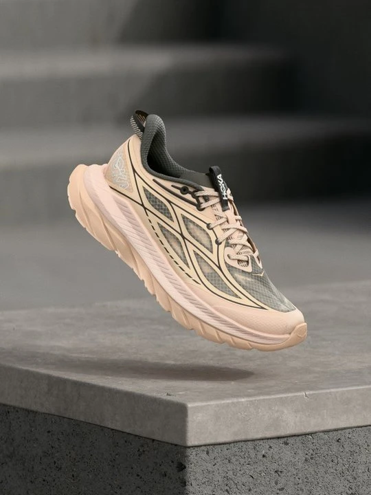 Zdjęcie produktu Sneakersy niskie Hoka morelowy