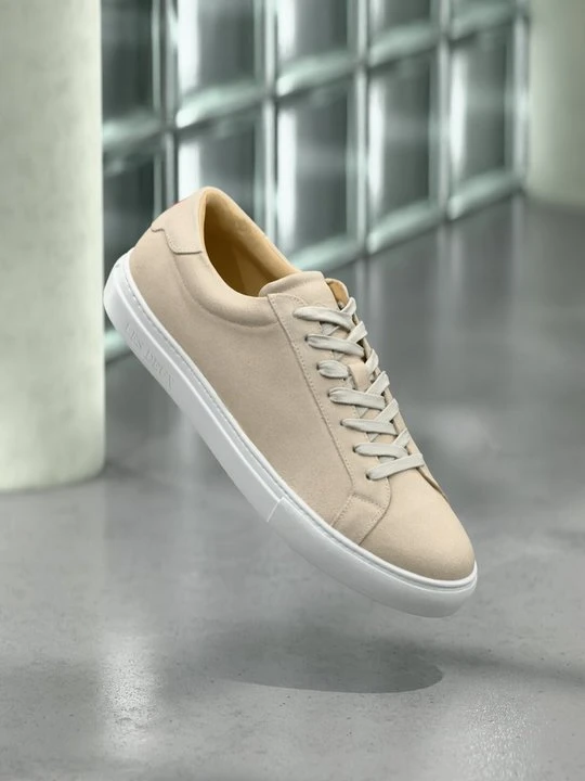 Zdjęcie produktu Sneakersy niskie Les Deux mleczny