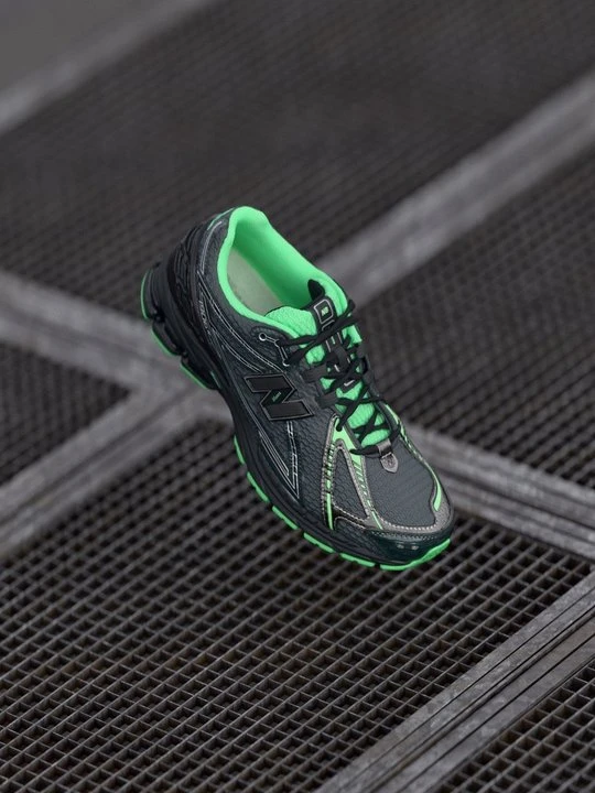 Zdjęcie produktu Sneakersy niskie New Balance srebrny