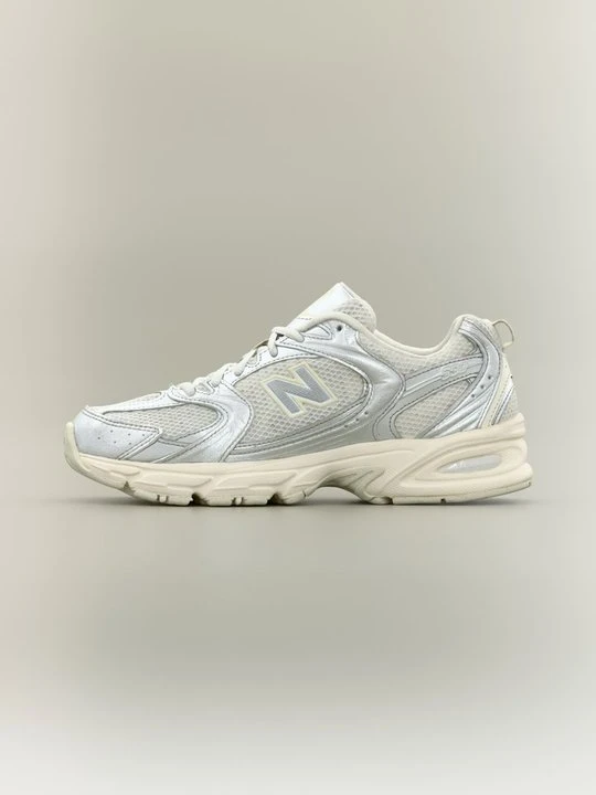 Zdjęcie produktu Sneakersy niskie New Balance srebrny