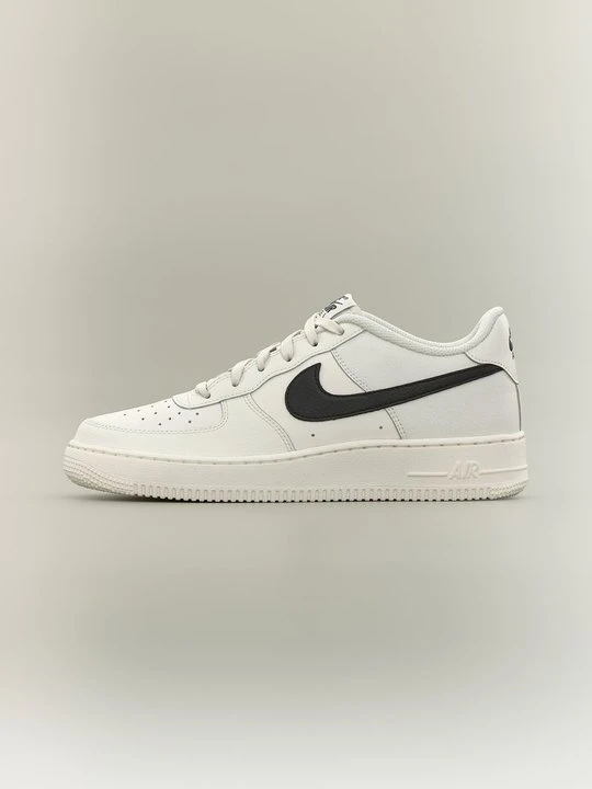 Zdjęcie produktu Sneakersy niskie Nike mleczny