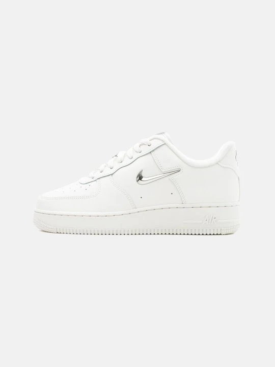 Zdjęcie produktu Sneakersy niskie Nike mleczny