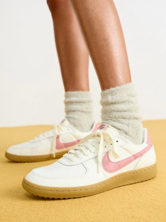 Zdjęcie produktu Sneakersy niskie Nike mleczny