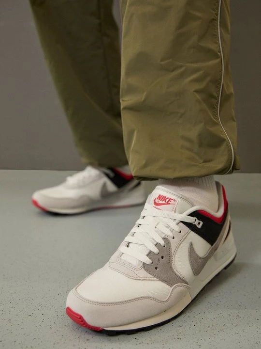 Zdjęcie produktu Sneakersy niskie Nike mleczny