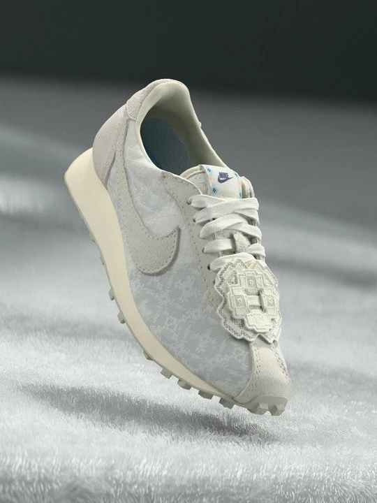 Zdjęcie produktu Sneakersy niskie Nike mleczny