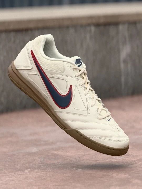 Zdjęcie produktu Sneakersy niskie Nike mleczny