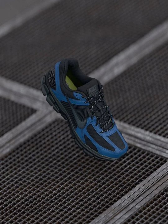 Zdjęcie produktu Sneakersy niskie Nike metaliczny niebieski