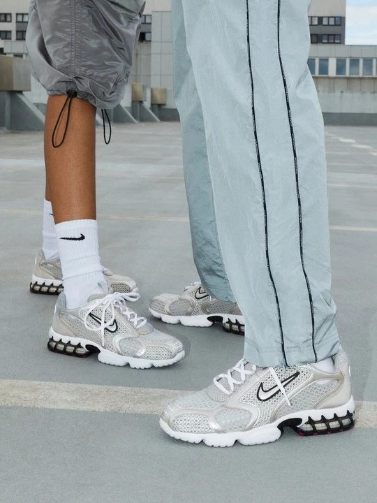 Zdjęcie produktu Sneakersy niskie Nike srebrny