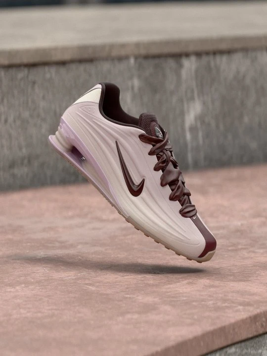 Zdjęcie produktu Sneakersy niskie Nike mleczny