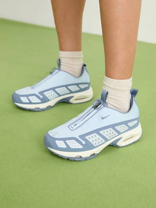 Zdjęcie produktu Sneakersy niskie Nike jasnoniebieski
