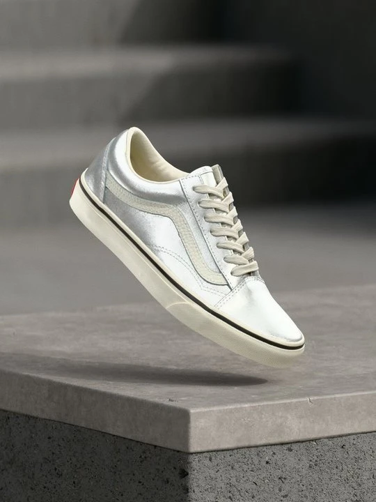 Zdjęcie produktu Sneakersy niskie Vans srebrny