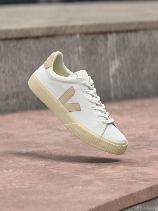 Zdjęcie produktu Sneakersy niskie Veja biały