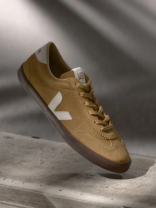Zdjęcie produktu Sneakersy niskie Veja koniakowy