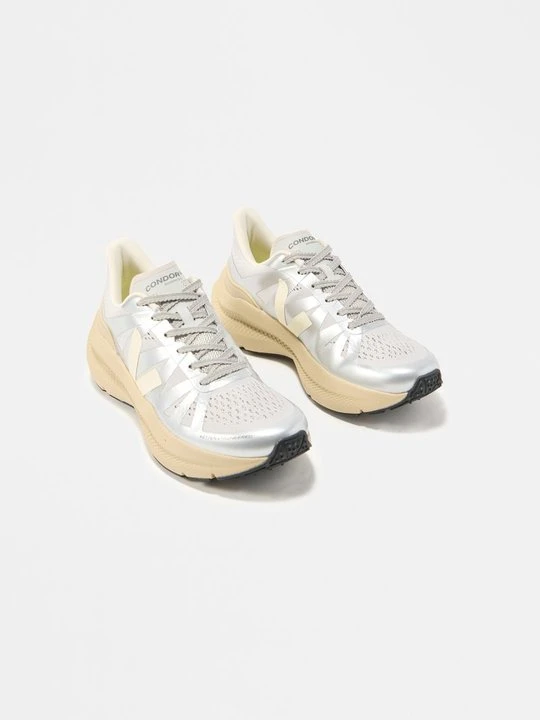 Zdjęcie produktu Sneakersy niskie Veja srebrny