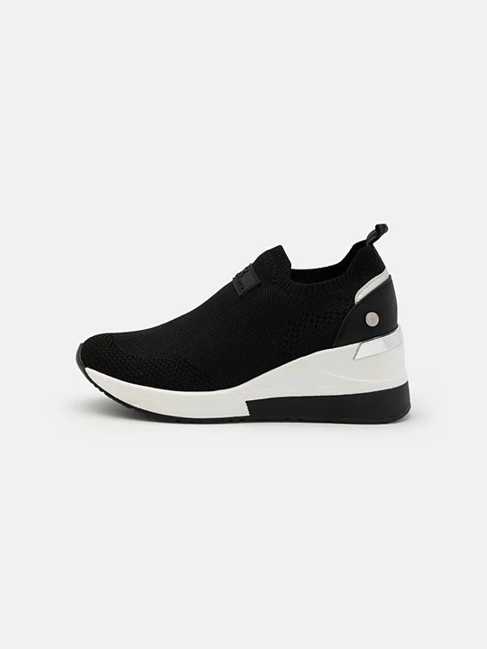 Zdjęcie produktu Sneakersy niskie Xti czarny
