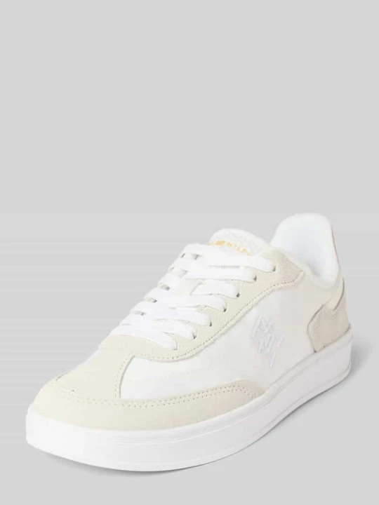 Zdjęcie produktu Sneakersy niskie z aplikacjami ze skóry naturalnej model ‘HERITAGE’ Tommy Hilfiger Biały