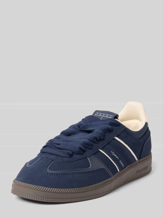 Zdjęcie produktu Sneakersy o niskim kroju z naturalnej welurowej skóry bydlęcej Tommy Jeans Ciemnoniebieski