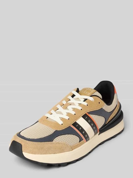 Zdjęcie produktu Niskie sneakersy z wykończeniem z zamszu Tommy Jeans Beżowy