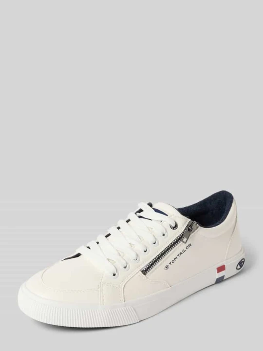 Zdjęcie produktu Sneakersy o niskim kroju z detalem z logo Tom Tailor Biały