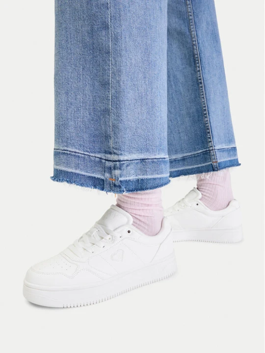 Zdjęcie produktu Sneakersy Roxy CEO-RLY-R2601 Biały