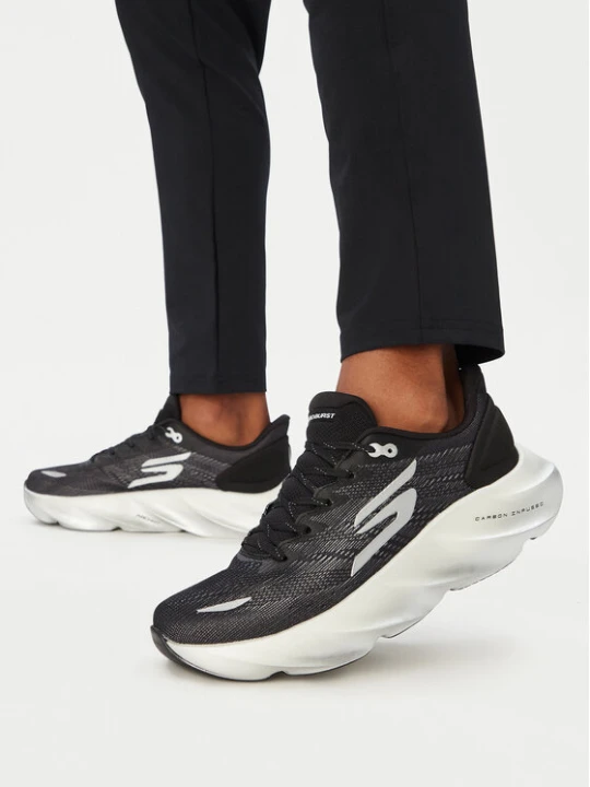 Zdjęcie produktu Sneakersy Skechers Aero Burst 246210 / BKW Czarny
