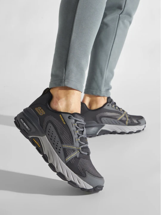 Zdjęcie produktu Sneakersy Skechers Max Protect 237303 / BKCC Szary