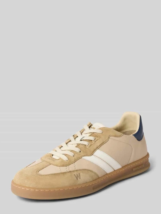 Zdjęcie produktu Sneakersy ze skóry z gumową podeszwą Woolrich Beżowy