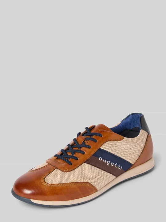 Zdjęcie produktu Sneakersy z wiązaniem model „Thorello” Bugatti Koniakowy