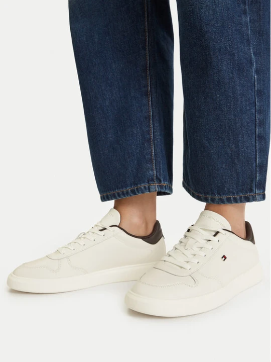 Zdjęcie produktu Sneakersy Tommy Hilfiger Icon Court Light FW0FW09601 Biały