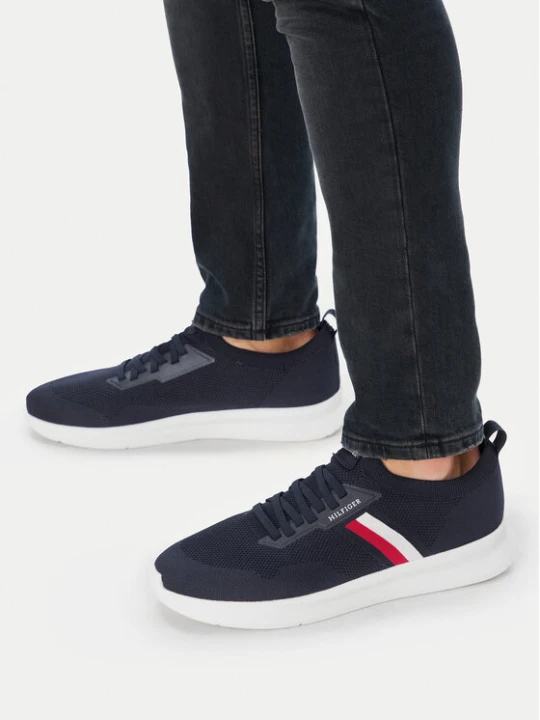 Zdjęcie produktu Sneakersy Tommy Hilfiger Lightweight Knitted Runner FM0FM05756 Granatowy