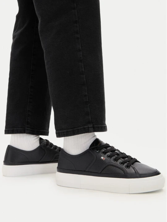 Zdjęcie produktu Sneakersy Tommy Hilfiger Platform Vulc Piping Ltr FW0FW09393 Czarny